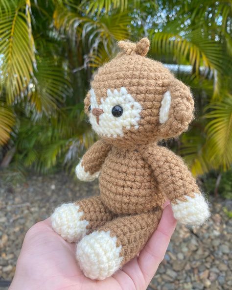 Crochet monkey!! I decided to use acrylic yarn this time and I love it!! 🐵🍌 Pattern by me!!! (it’s free) #crochet #crochetmonkey #crochetaddict #crochetersofinstagram #amigurumi #plushies #crochetplushies #smallbusiness #yeppoon Monkey Crochet Pattern Free, Crochet Monkey Pattern Free, Monkey Amigurumi Free Pattern, Cute Crochet Ideas, Crochet Monkey Hat, Monkey Crochet Pattern, Crochet Monkey Pattern, Amigurumi Plushies, Amigurumi Monkey