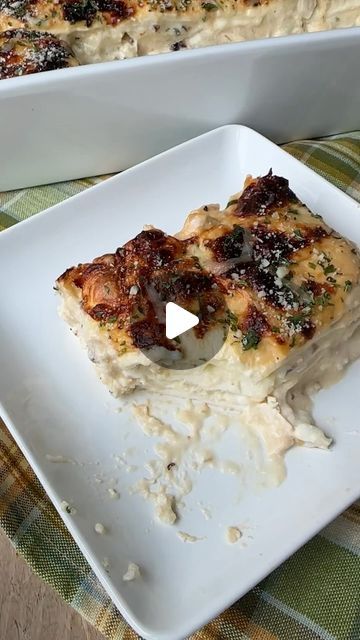 SugarFreeMom | Low Carb Keto Recipes on Instagram: "I might be away on vacation but I’m still posting a brand new recipe this Monday morning! Made this beauty before I left!

High Protein Low Carb Keto Chicken Alfredo Lasagna and it is divine and so filling!

Hubby likes the top nicely browned so I broiled it a little but feel free to skip that if you don’t like it crispier on top!

Comment “RECIPE” and I’ll message you the direct link! 

https://www.sugarfreemom.com/recipes/high-protein-low-carb-keto-chicken-alfredo-lasagna/

#ketolasagna #lowcarblasagna #eggwhitewraps #cottagecheese #cottagecheeselasagna #sugarfreemom #sugarfreemomrecipe #keto #lowcarb #glutenfreelasagna #highprotein #highproteinlowcarb #highproteinlasagna" Keto Chicken Alfredo, Chicken Alfredo Lasagna, Alfredo Lasagna, Low Carb Lasagna, Gluten Free Lasagna, Keto Lasagna, Low Carb Casseroles, High Protein Low Carb, Chicken Alfredo