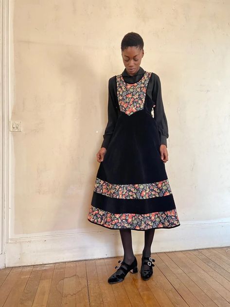 1970s British Boutique Label Anna Belinda Pinafore Dress, Black Velvet and Liberty of London Floral Print / Extra Small Small - Etsy Pinafore Dress, Liberty Of London, Style Expert, Vintage Store, Missoni, Black Velvet, Dress Black, 1970s, Casual Dresses