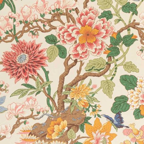 Chintz Decor, Entryway Wallpaper, Kitchen Wallpaper Ideas, Rose Strawberry, Magnolia Wallpaper, Georgian Houses, Hall Stairs And Landing, Ii Wallpaper, Cottage Wallpaper