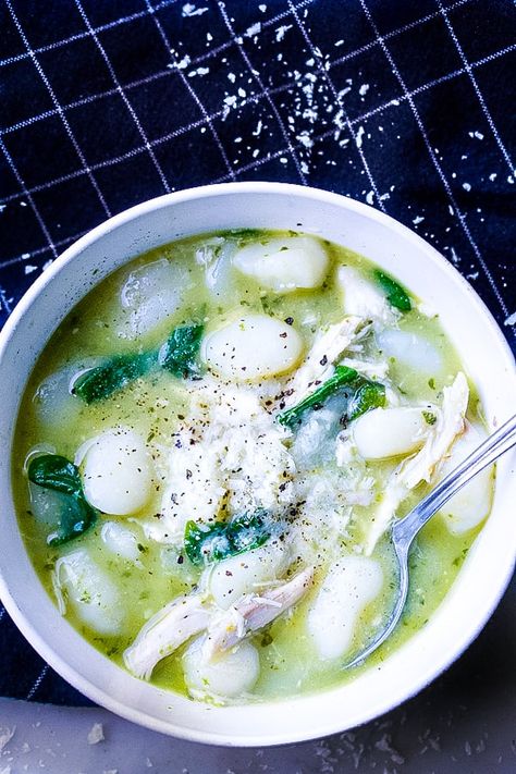 15-minute gnocchi soup with rotisserie chicken, pesto, fresh spinach, and chicken broth. #gnocchisoup #pesto #rotisseriechicken #quickdinner #soup Pesto Chicken Gnocchi, Gnocchi Chicken, Pesto Soup, Cooking Light Recipes, Chicken Gnocchi, Healthy Soups, Chicken Pesto, Chicken Gnocchi Soup, Gnocchi Soup