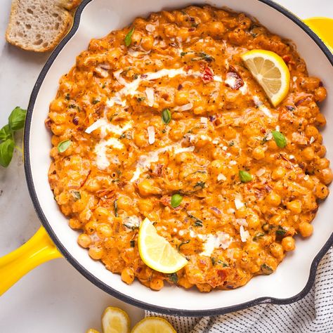 Creamy Harissa Chickpeas Harissa Paste Recipe, Goodful Recipes, Harissa Chickpeas, Harissa Salmon, Veg Diet, Creamy Chickpea, Harissa Sauce, Chickpea Recipe, Vegan Tacos Meat