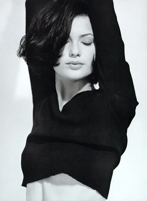 . Shalom Harlow, A Black, A Woman, Black And White, Hair, White, Black