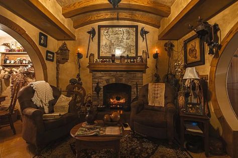 Real-life hobbit homes that put The Shire to shame | loveproperty.com Hobbit Aesthetic Home, Hobbit House Interior, Casa Do Hobbit, Hobbit Aesthetic, Green Magic Homes, Earthen Home, Hufflepuff Common Room, Casa Hobbit, Hufflepuff Aesthetic