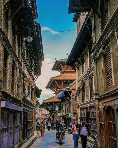 Nepal Scenery, Nepal Aesthetic, Nepali Art, Bale Dance, Nepal People, Patan Nepal, Nepal Culture, India Street, Pretty Scenery