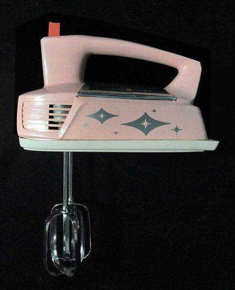 Atomic Decor, 1950s Decor, Retro Kitchenware, Home Decor Retro, Electric Hand Mixer, Furniture Ads, Vintage Appliances, Kitschy Kitchen, Deco Retro