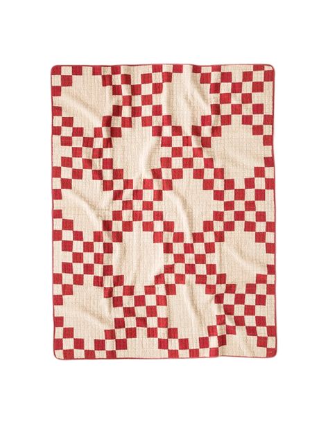 Red Squares Quilt Gingham Quilt, Squares Quilt, Red And White Quilts, Japanese Quilts, American Quilt, Red Quilts, Organic Forms, Traditional Quilts, Tropical Party