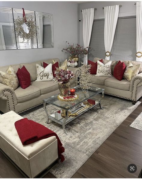 Grey And Red Christmas Decor, Red And Gold Christmas Decor Living Room, Xmas Living Room Decor, Red Living Room Decor, Red Living Room, Tree Ideas Christmas, Christmas Living Room Decor, Contemporary Decor Living Room, Living Room Decor Gray