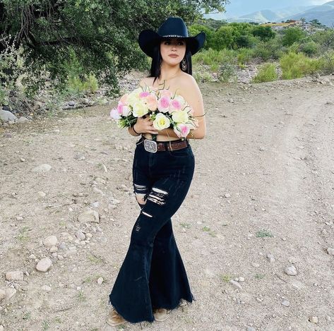 Vaquera Graduation Pictures, Birthday Western Photoshoot, Western Dress Photoshoot, Cowgirl Birthday Photoshoot, Western Birthday Photoshoot, Western Graduation Pictures, Mexican Photoshoot, Western Photo Shoots, Cowgirl Photoshoot