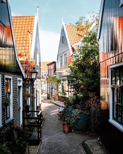 ✈️Travel 🌅 Holiday 🌍 Explore on Instagram: “Netherlands // #instravel #Repost @mskevin ・・・ | Remember those Volendam’s streets 👀✨ . . . . . #travel #travelphotography #igtravel…” Volendam Netherlands, Amsterdam Bucket List, Terrace House, Holiday Travel, Belgium, Netherlands, Terrace, Beautiful Places, Travel Photography