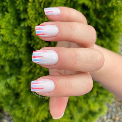 4th Of July Nail Inspo Easy, Red White And Blue Nails, White And Blue Nails, Practice Nails, American Flag Nails, 4th Of July Nail, Preppy Nails, Firework Nails, Star Nail Designs