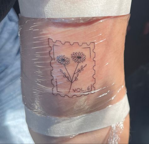 Sunflower Tattoo Aesthetic, Sunflower Vol 6 Aesthetic, Sunflower Vol 6 Tattoo, Harry Styles Tattoos Ideas, Harry Styles Sunflower Vol 6, Harry Styles Tattoos, Aesthetic Tattoo, Sunflower Tattoo, Tattoos Ideas