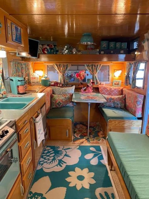 70s Trailer Interior, 70s Camper Aesthetic, Vintage Travel Trailers Interiors Ideas, 1950s Camping, Van Aesthetic, Enclosed Trailer Camper, Camper Interior Design, Old School Bus, Tiny House Camper