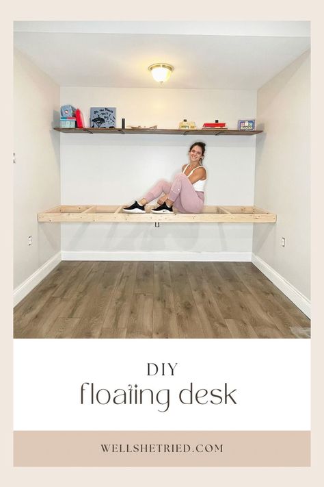 Floating Desk Diy, Floating Desk Ideas, Diy Built In Desk, How To Build A Desk, Floating Corner Desk, Floating Wall Desk, Build A Desk, Diy Floating Desk, Butcher Block Desk