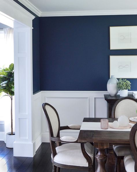 Navy dining room with wainscoting.   Paint - Benjamin Moore Hale Navy Tudor Office, Navy Blue Dining Room, Blue Dinning Room, Behr Blue, Blue Dining Room Walls, Blue And White Dining Room, Dining Room Navy, Blue Dining Room, Molding Design