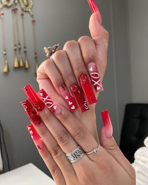 Valentines Day Nails Nail Art, Valentine Acrylic Nail Designs, Aquarius Nails Acrylic, Y2k Valentines Nails, Valentines Day Nails With Initials, Valentines Nail Set, Adorable Nails, Nails Styles, Vday Nails