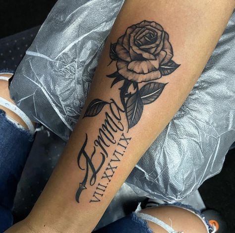 Tattoo For Girlfriend Name, Arm Tattoos For Women Names, Half Sleeve Name Tattoos For Women, Cover Tattoos For Men, Forearm Tattoo Women For Son, Forearm Tattoos With Names, Daughter Name Tattoos For Mom Unique, Girlfriends Name Tattoo Ideas For Men, Rip Name Tattoos For Women