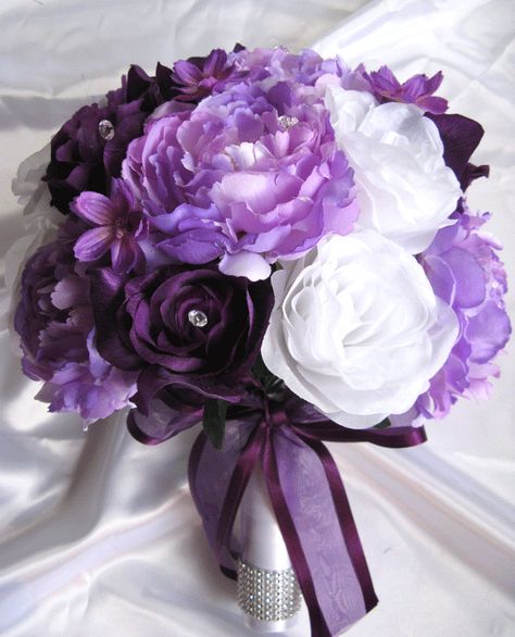 Purple Wedding Flowers Centerpieces, Handmade Wedding Bouquet, Church Wedding Flowers, Bridal Packages, Lilac White, White Bridal Bouquet, Bouquet Bridal, Artificial Flower Bouquet, Silk Flowers Wedding