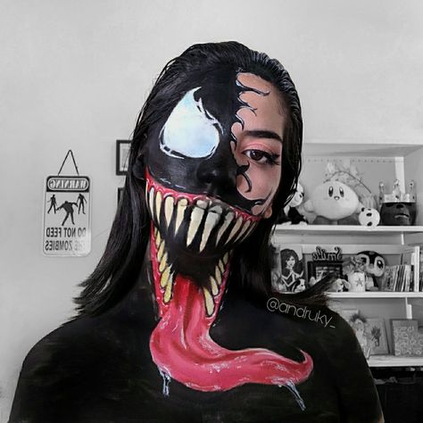 Venom Makeup Halloween, Venom Costume Female, Venom Makeup Female, Venom Halloween Makeup, Venom Face Paint, Cinematic Makeup, Venom Makeup, Venom Cosplay, Venom Costume