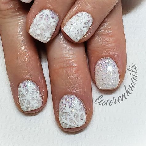 January Snowflake Nails, Snowflake Gel Nail Designs, White Snowflake Nails Acrylic, Snowflake Toenails, Sparkly Snowflake Nails, White Snow Nails, Snowflake Gel Nails, Snow Nail Designs, Long Fall Nails