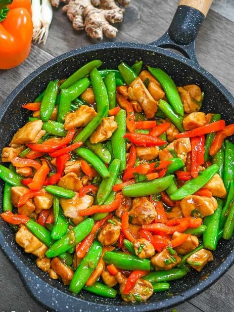 Chicken Snap Pea Stir-Fry | COOKTORIA Snap Pea Recipes, Chicken Snap, Peppers And Chicken, Sugar Snap Pea Recipe, Snow Peas Recipe, Snap Peas Recipe, Scallions Recipes, Thanksgiving Menu Ideas Traditional, Snap Pea