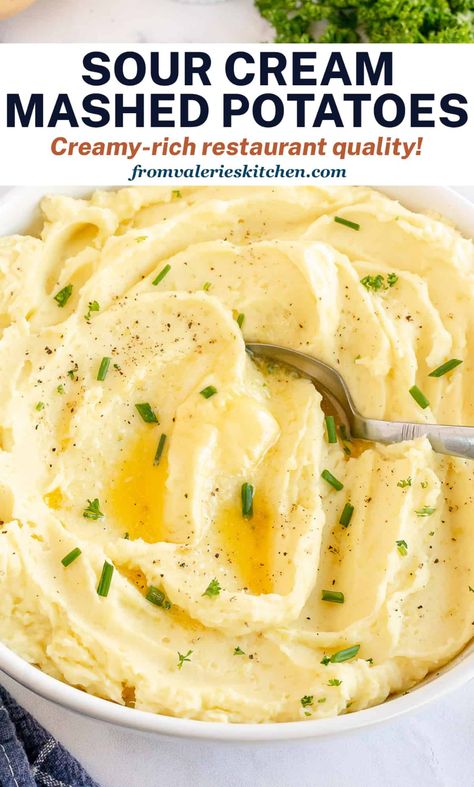 Mashed Potatoes Recipe Sour Cream, Mashed Potatoes With Sour Cream, Cream Mashed Potatoes, Delicious Mashed Potatoes, Cream Potatoes, Potatoes With Sour Cream, Sour Cream Mashed Potatoes, Sour Cream Potatoes, Make Ahead Mashed Potatoes