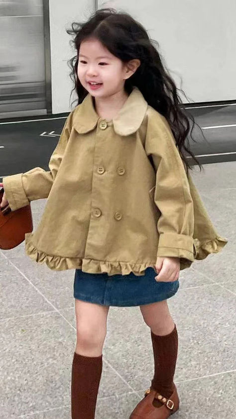 Child Outfits, Natural Baby Clothes, Girls Coats, Kids Winter Outfits, Miniature Dress, Kids Winter Fashion, Inexpensive Clothes, Awareness Poster, Kids Garments