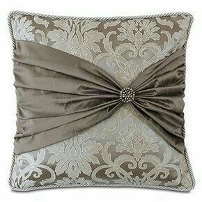 Bow Pillows, Sewing Cushions, Pillow Crafts, Bantal Sofa, Cushion Cover Designs, Luxury Bedding Collections, Eastern Accents, Sewing Pillows, Bed Linens Luxury