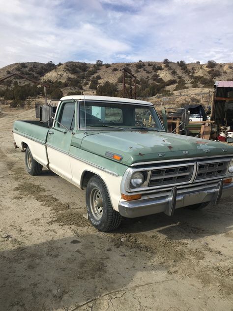 Green Ford Truck, Big Ford Trucks, Ford Trucks F150, Dream Trucks, Old Ford Trucks, Classic Ford Trucks, Truck Yeah, Classic Pickup Trucks, Ford Pickup Trucks