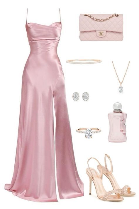 Classy Prom Dresses, Stunning Prom Dresses, Cute Prom Dresses, Prom Dress Inspiration, Pretty Prom Dresses, Prom Outfits, Glam Dresses, Looks Chic, Fancy Outfits