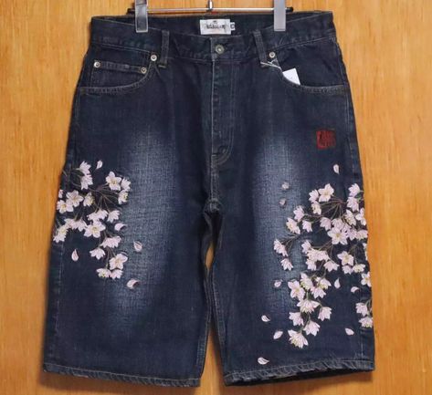 KARAKURI TAMASHII (W34) 292669Sakura embroidery shorts jeans | eBay Karakuri Jeans, Embroidery Shorts, Shorts Jeans, Fit Inspo, Dream Wardrobe, Fitness Inspo, Jean Shorts, Cool Outfits, Japan