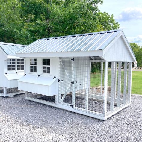 In Stock Chicken Coops at Smucker Farms - Smucker Farms - Nashville, TN Chicken Coop Must Haves Ideas, Shed Chicken Coop Combo, Chook Pen Ideas, Elevated Chicken Coop, Cheap Diy Chicken Coop, Chicken Pen Ideas, Chicken Coop Interior Ideas, Chicken Coop Designs Diy Cheap, Chicken Coop Greenhouse