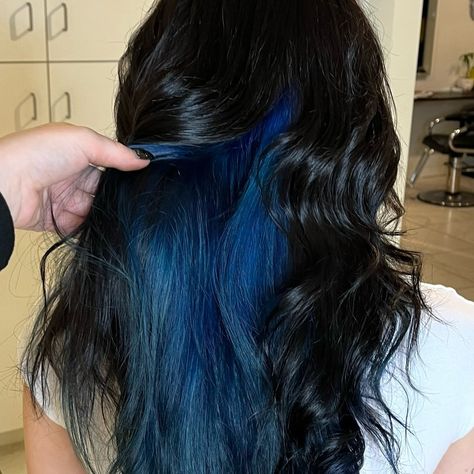 ⊹₊⟡⋆💙⊹₊⟡⋆ the prettiest deep blue & black makeover from yesterday 🖤💙 i always love a secret halo color, it’s the perfect subtle kiss of vibrant expression under an inky black veil <3 the before was a mix of virgin hair, faded black, & purple. i picked away at each individual strand and brought them all up to the desired level for this gorgeous blue ✨ we completed this look with a layered, long and shaggy cut that will give her lots of volume despite having very thick hair! i’d love to do m... Black And Blue Halo Hair, Blue Halo Hair, Deep Blue Hair, Very Thick Hair, Shaggy Cut, Formal Ideas, Blue Black Hair, Purple I, Halo Hair