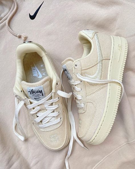 Hype Sneakers, Air Force 1 Shadow, Dr Shoes, Fresh Shoes, Hype Shoes, Shoe Inspiration, Shoe Inspo, Aesthetic Shoes, Swag Shoes