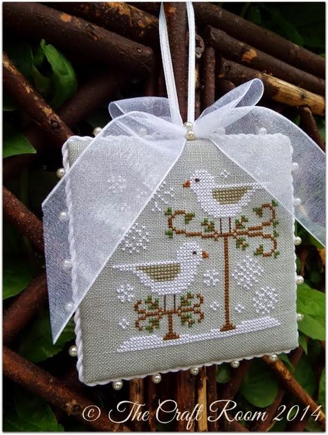 Snow Birds, Room Country, Country Cottage Needleworks, Christmas Birds, Xmas Cross Stitch, Just Cross Stitch, Winter Cross Stitch, Cross Stitch Christmas Ornaments, Cross Stitch Finishing