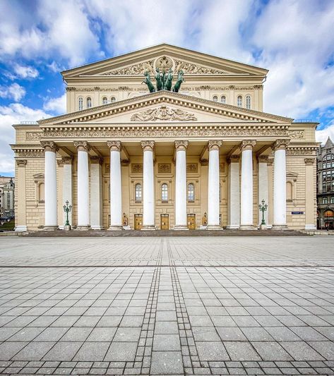 Bloxburg Theatre, Theatre Building, Lykan Hypersport, Bolshoi Theatre, Office Design Inspiration, Neoclassical Architecture, Home Building Design, Neoclassical, Beautiful Buildings