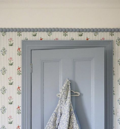 The hottest design trend for 2024, this DIY wood bobbin trim for your board and batten will change the game! It's such a fun and darling addition to your wall paneling and it's perfect for a bedroom, playroom or entryway. You can even add them to dressers and cabinets! Bobbin Wall Moulding, Shelf Moulding, Beaded Moulding, Posh Houses, Panelled Walls, Paneling Ideas, Girls Playroom, Board And Batten Wall, House Vibes