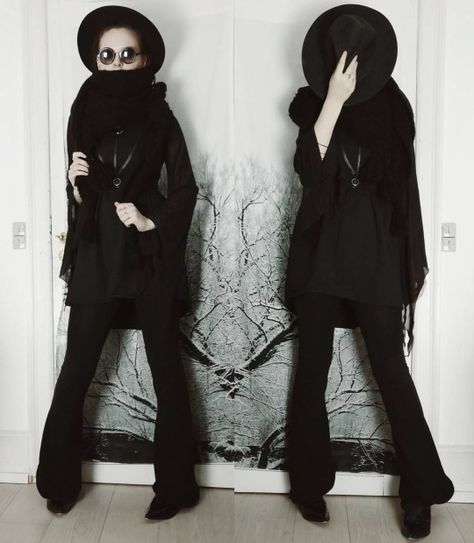 Mai Magi Outfits, Mai Magi, Winter Goth Outfits, Mori Gyaru, Darkly Inclined, Spring Witch, Winter Goth, Goth Gifts, Diy Couples Costumes