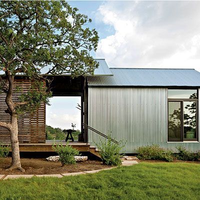 lakelflato architects porch house Dog Trot House, Shed Home, Casa Container, Casa Exterior, Shed Homes, Diy Barn Door, Modern Cabin, Interior Barn Doors, Barn Style