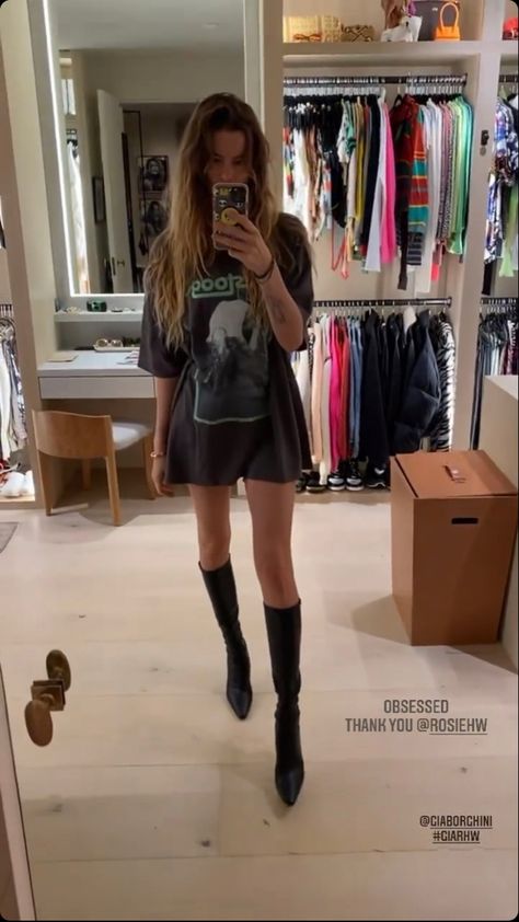 Behati Prinsloo Style, Casual Minimalist Outfit, Chic Night Out Outfit, Personal Style Types, Boyish Style, Timeless Outfits, Behati Prinsloo, Night Out Outfit, Celebrity Street Style