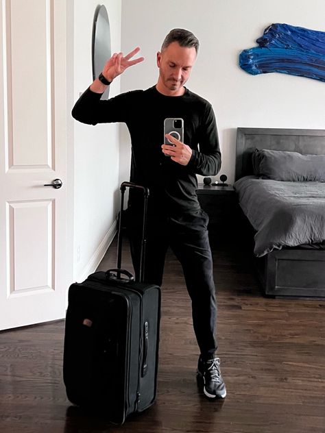 Black is always a good idea on flight day. Style and comfort are a winning combo when traveling Men Vintage Outfits, Comfortable Travel Outfit, Short Men Fashion, Mens Summer Outfits, Travel Outfit Summer, Mens Boots Fashion, Travel Dress, Mens Fashion Fall, Men Style Tips