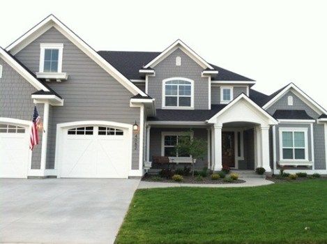 dovetail gray sw white dove bm exterior paint colors Grey Exterior House Colors, White Farmhouse Exterior, Exterior Gray Paint, Exterior Paint Schemes, Porch Entrance, Gray House Exterior, Gray Exterior, House Paint Color Combination, Gray House