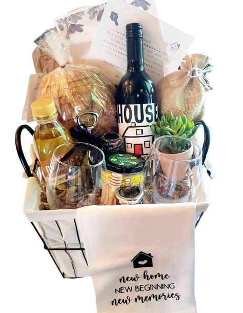 Gardening Christmas Gift Basket - Let's Face It! - Searching for a product is not simple. Try Amazon.com to get all your supplies. Traditional Housewarming Gifts, Housewarming Basket, Creative Gift Baskets, Homemade Gift Baskets, Housewarming Gift Baskets, Best Gift Baskets, Auction Ideas, Personalized Wine Glasses, Wine Baskets