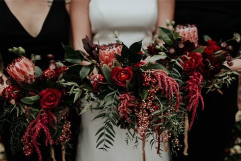 Moody Bridesmaid Bouquet, Amaranthus Bouquet, Winter Wedding Flower Arrangements, Red Amaranthus, Red Wedding Flowers Bouquet, Christmas Wedding Bouquets, Red Bouquet Wedding, Winter Wedding Bouquet, Red Wedding Flowers