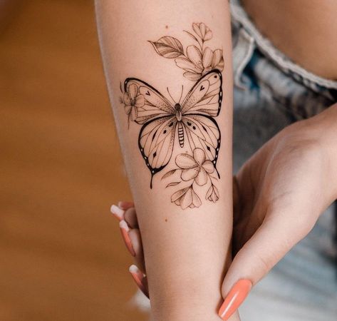 Grinch Tattoo, Rip Tattoos For Mom, Butterfly Tattoos Images, Butterfly Tattoos For Women, Small Pretty Tattoos, Hand Tattoos For Women, Butterfly Tattoo Designs, Cute Tattoos For Women, Classy Tattoos