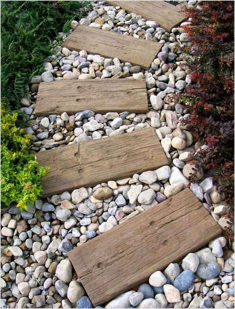 33 Best Garden Stepping Stone Ideas For A Beautiful Walkway Diy Backyard Patio, Garden Stepping Stones, Garden Steps, Budget Patio, Garden Pathway, Budget Backyard, Garden Care, Patio Stones, Landscaping With Rocks