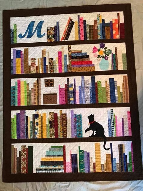 Library Quilt - #QuiltBlockMania for July ⋆ Scrapdash Book Case Quilts, Sewing Projects For Readers, Bookcase Quilt Pattern, Bookcase Quilts, Library Quilt, Bookshelf Quilt, Bookcase Quilt, Harry Potter Quilt, Quilt Display