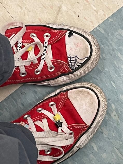 so ykyk they were meant to be james potter converse (THEY STILL ARE—) but i kinda made them my own like i did with the black ones Red Converse Aesthetic, Spiderman Converse, Dark Red Converse, Red Converse Shoes, Converse Design, Converse Aesthetic, Star Doodle, Grey Converse, Converse Red