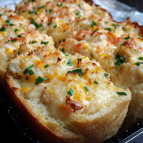 Cracked Crab Cheese Bread Crab Bread Recipe, Crab Bread, Cracked Crab, Crab Melt, Cheese All, Cream Cheese Bread, Bread Appetizers, Savory Appetizer, Bacon Bits