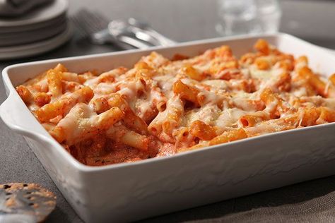 Looking for the perfect Giada\'s Baked Ziti recipe? You found it! Plus, we have experts on hand to answer questions as you cook. Penne Recipes, Kraft Foods, Ziti Recipe, Ziti Pasta, Ziti Recipes, Baked Ziti Recipe, Baked Ziti, Kraft Recipes, Kraft Heinz